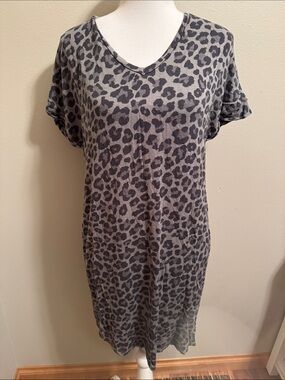 Women’s Leopard Print V-Neck Nightgown Sz Large